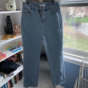 PacSun light-wash mom jeans